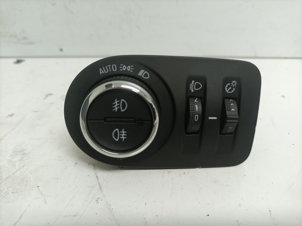 OPEL Astra K (2015-2021) Headlight Switch Control Unit 39050757 21282451