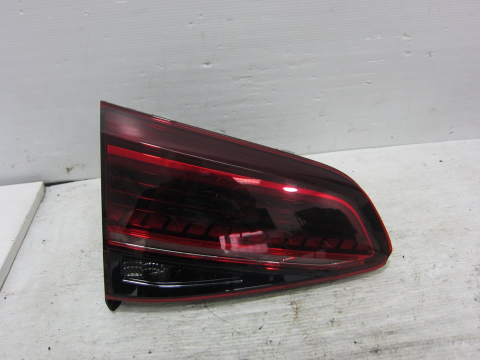 JEEP Rear Left Taillight 5G0945307P 25809927