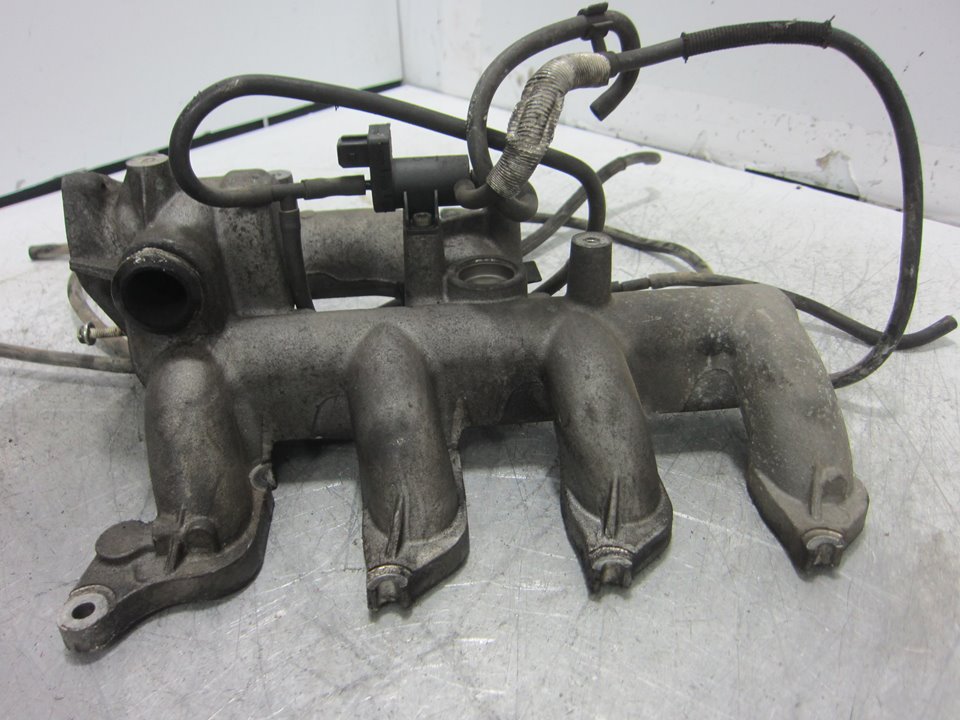 AUDI Megane 2 generation (2002-2012) Inntaksmanifold 8200145096 24940939