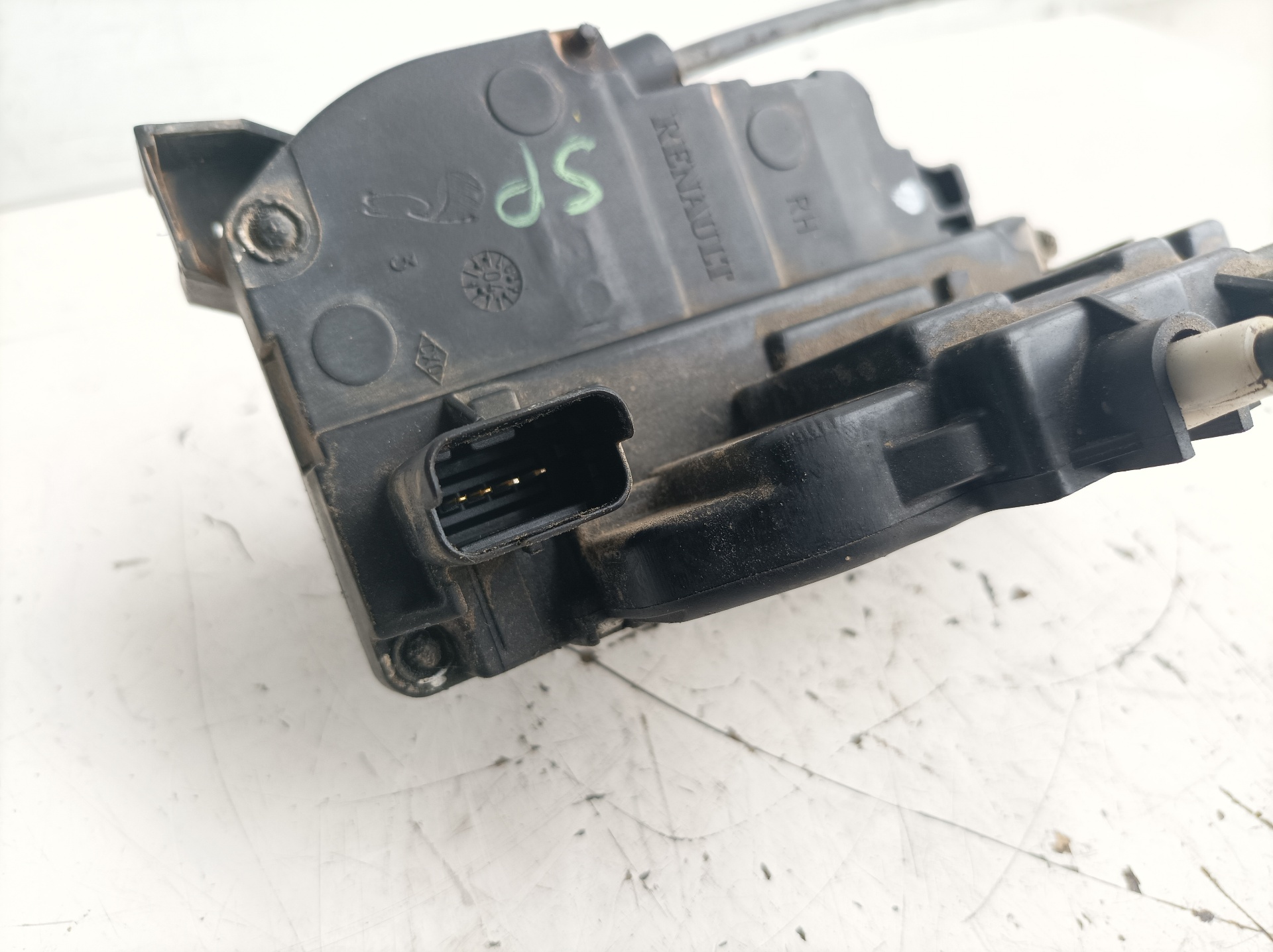 RENAULT Modus 1 generation (2004-2012) Front Right Door Lock 219247A 21281870