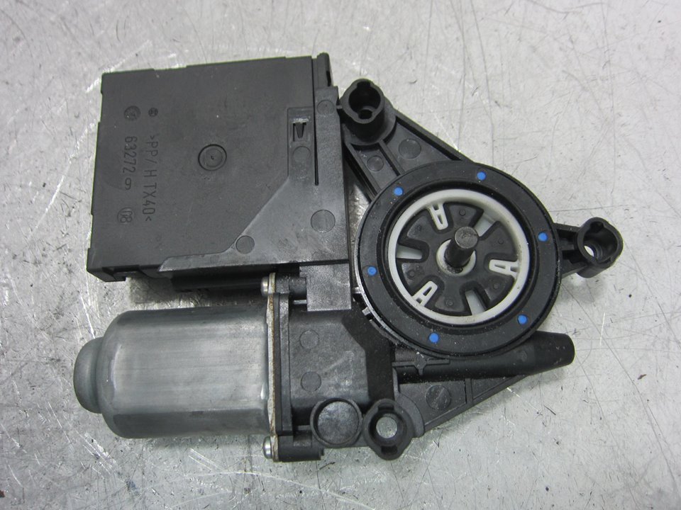 VOLKSWAGEN Golf 5 generation (2003-2009) Front Right Door Window Control Motor 400835E 24936517