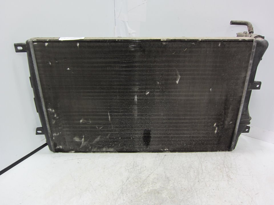 SEAT Toledo 3 generation (2004-2010) Охлаждающий радиатор 1K0121253AA 24908301