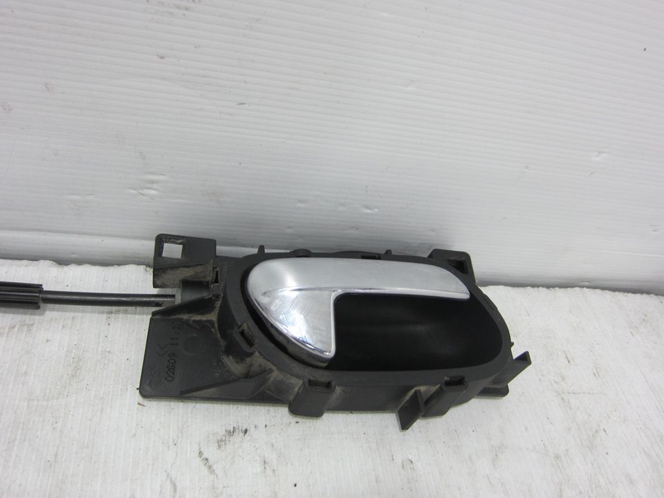 PEUGEOT 407 1 generation (2004-2010) Front Right Door Lock 9686683580 24961741