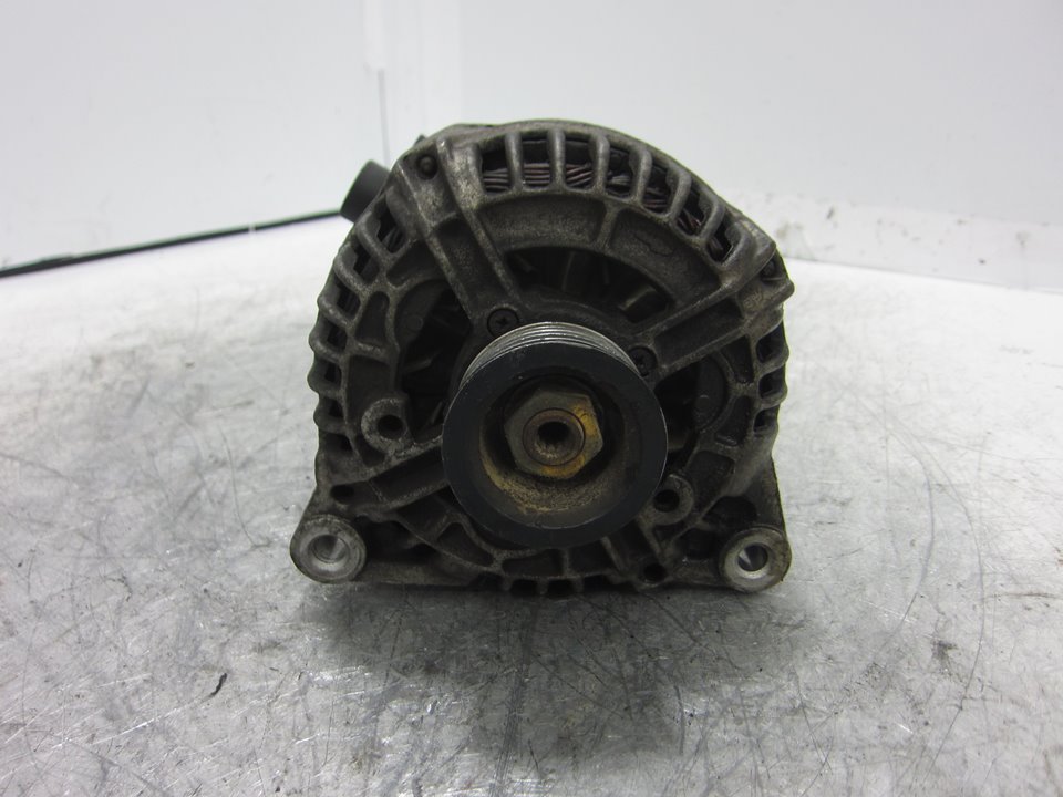 CITROËN Cee'd 1 generation (2007-2012) Alternator 0124615002 24914639