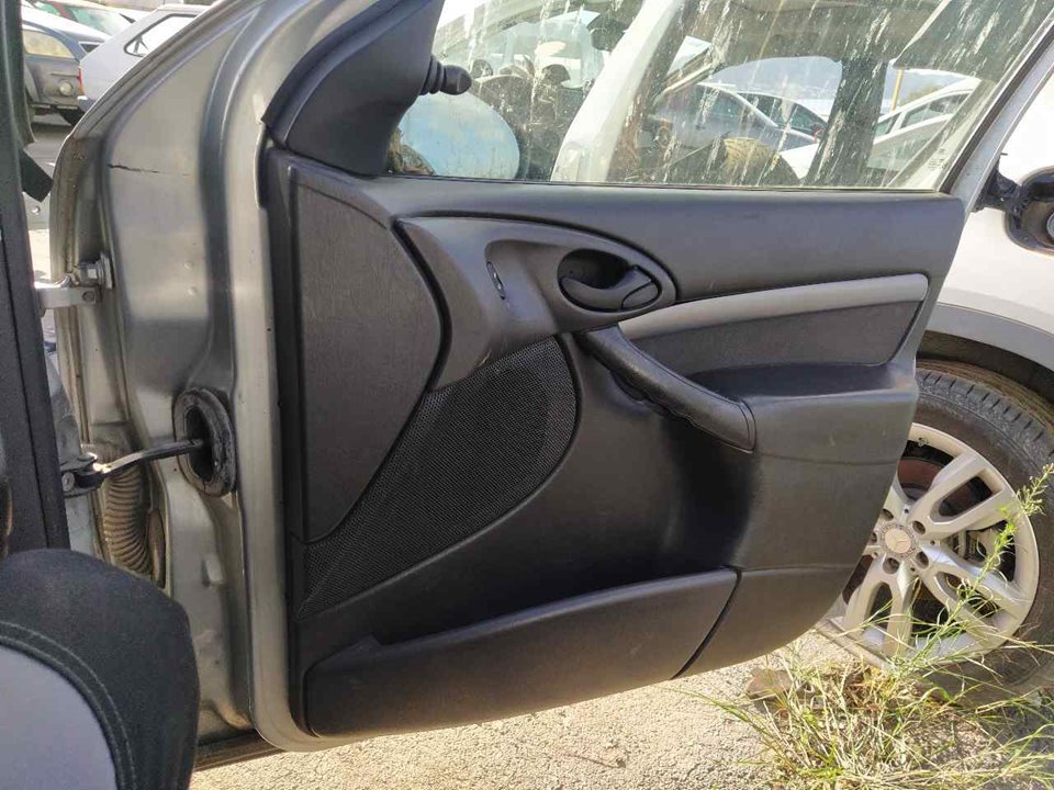 FORD Focus 1 generation (1998-2010) Front Right Door Panel 25370102