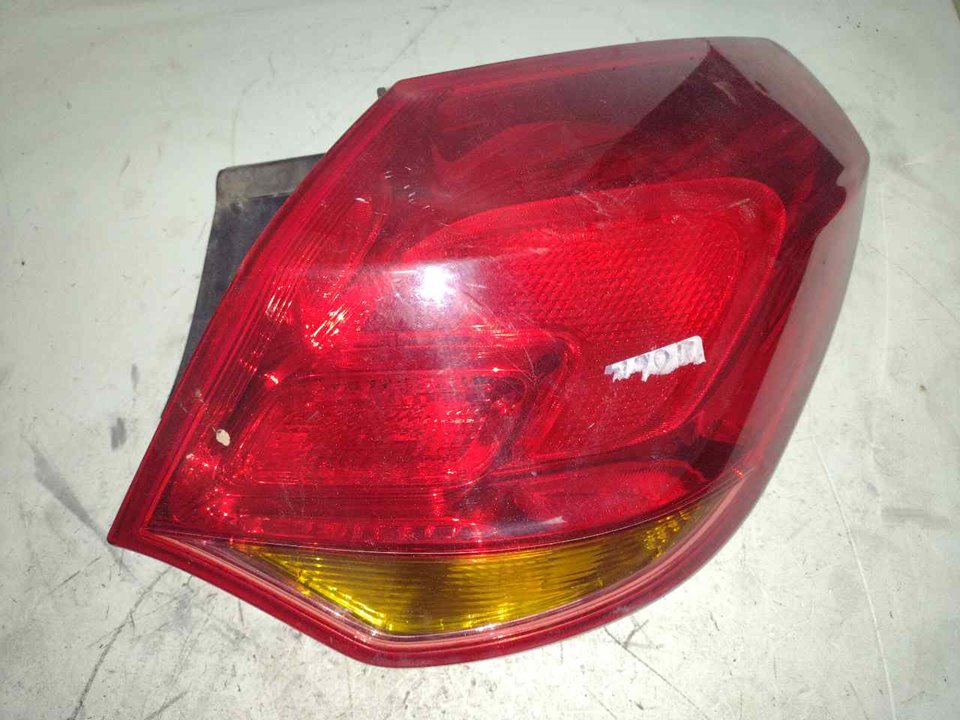 OPEL Astra J (2009-2020) Фонарь задний правый 13306460 21308394