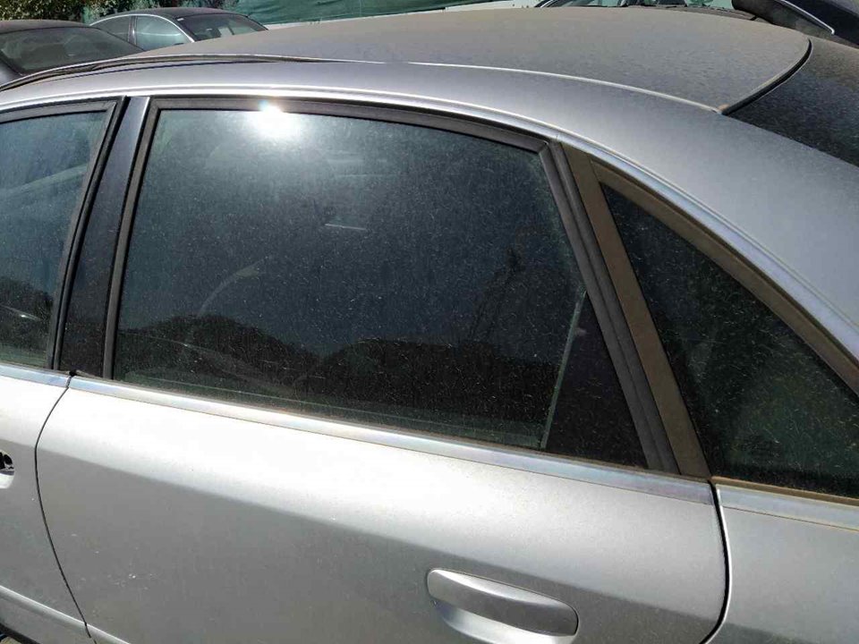 AUDI A4 B6/8E (2000-2005) Fenêtre de porte arrière gauche 25377094