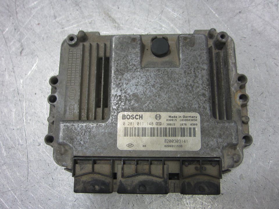 FIAT Laguna 2 generation (2001-2007) Engine Control Unit ECU 8200303141 24872484