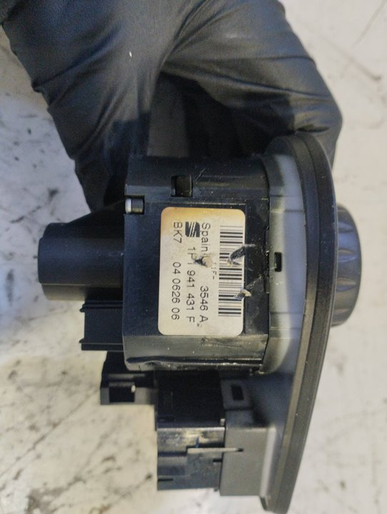 SEAT Leon 2 generation (2005-2012) Headlight Switch Control Unit 1P1941431F 21292182