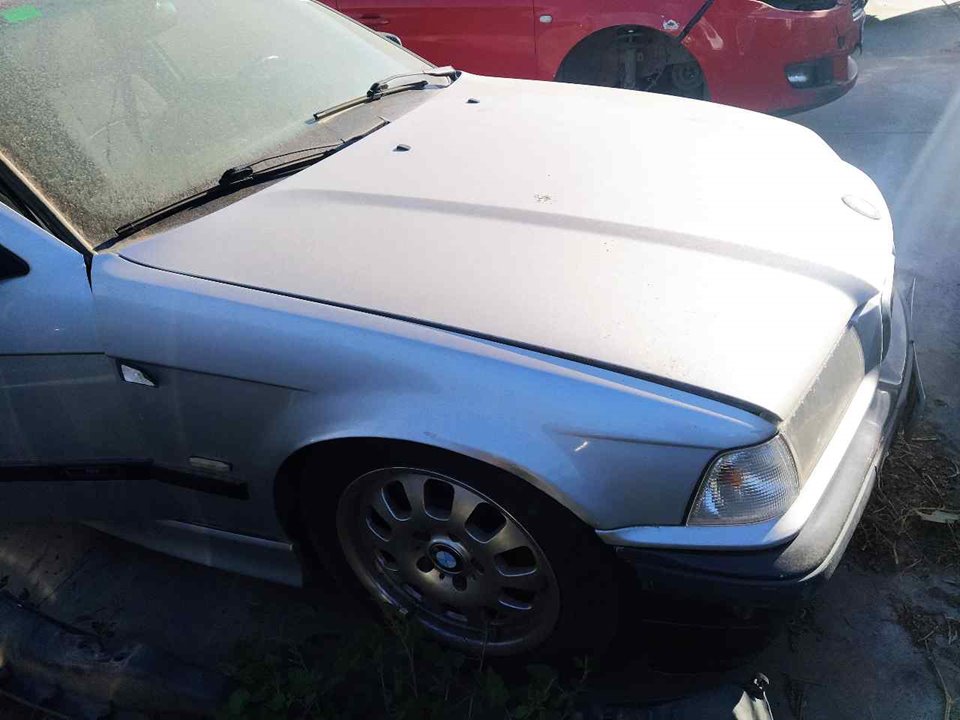 BMW 3 Series E36 (1990-2000) Garde-boue avant droit 25377199