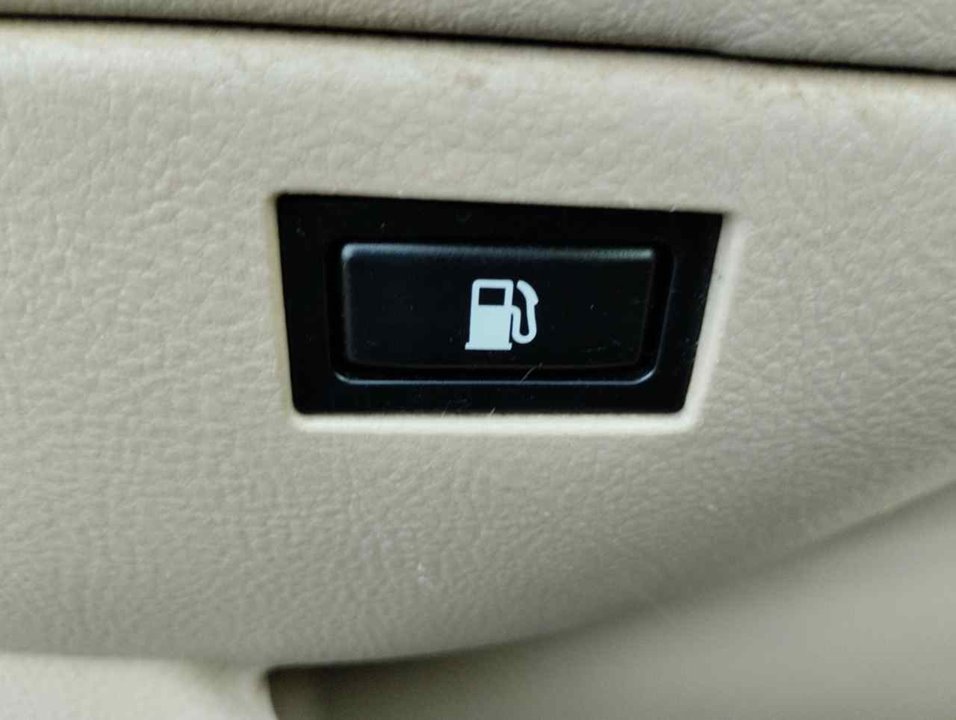 TOYOTA Avensis 2 generation (2002-2009) Переключатель кнопок 25344409