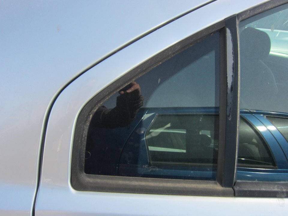 FORD Mondeo 3 generation (2000-2007) Aizmugurējais labais durvju stikls 43R001057 25342146