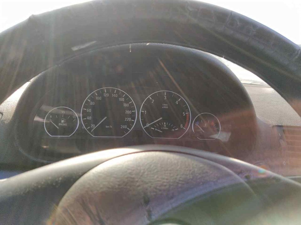 BMW 3 Series E46 (1997-2006) Speedometer 25358546