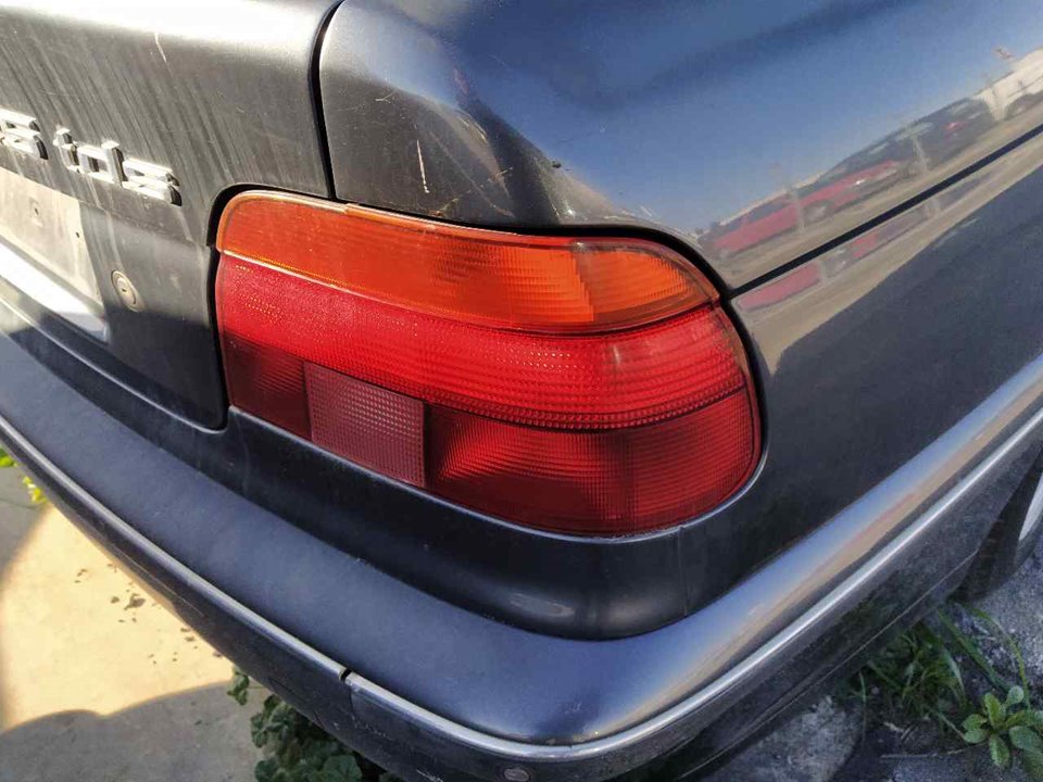 BMW 5 Series E39 (1995-2004) Bakre høyre baklys 25362492