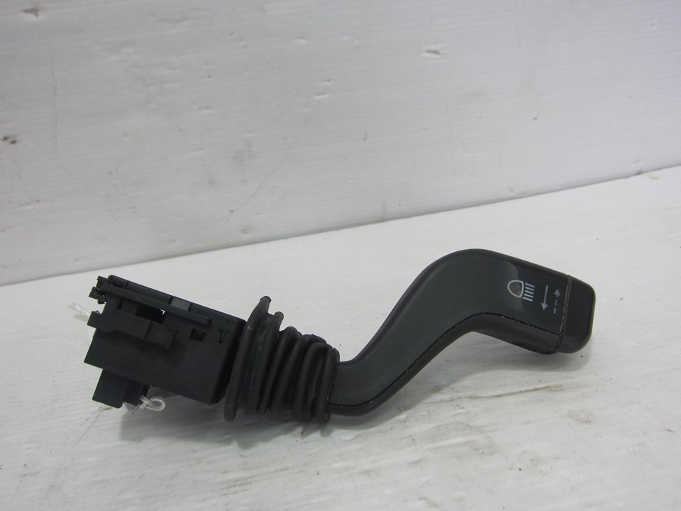 OPEL Corsa C (2000-2006) поворота переключение  09185413 24955723