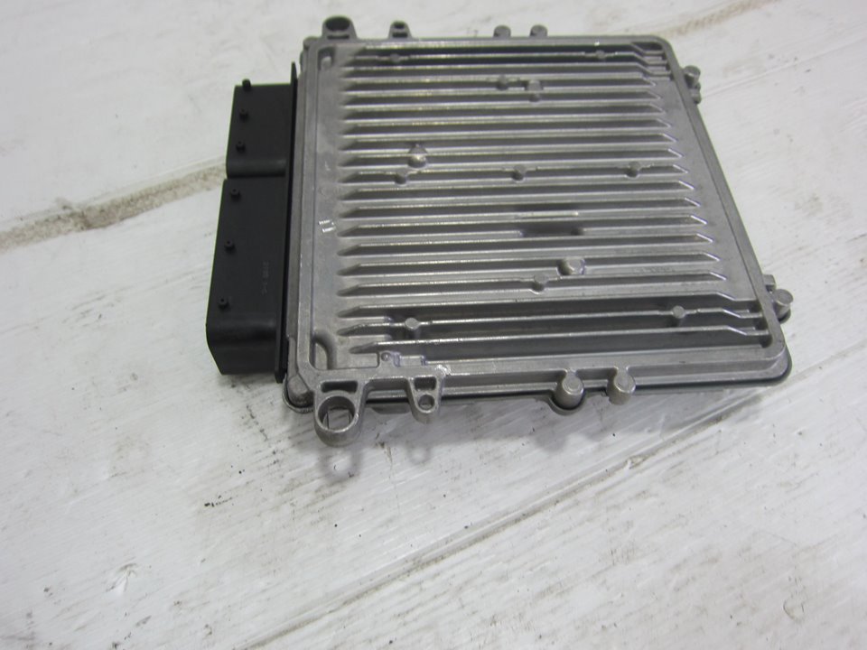 MERCEDES-BENZ E-Class W211/S211 (2002-2009) Engine Control Unit ECU A6421501379 25590246