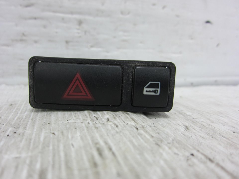 TOYOTA 3 Series E46 (1997-2006) Hazard button 61318368920 24963249