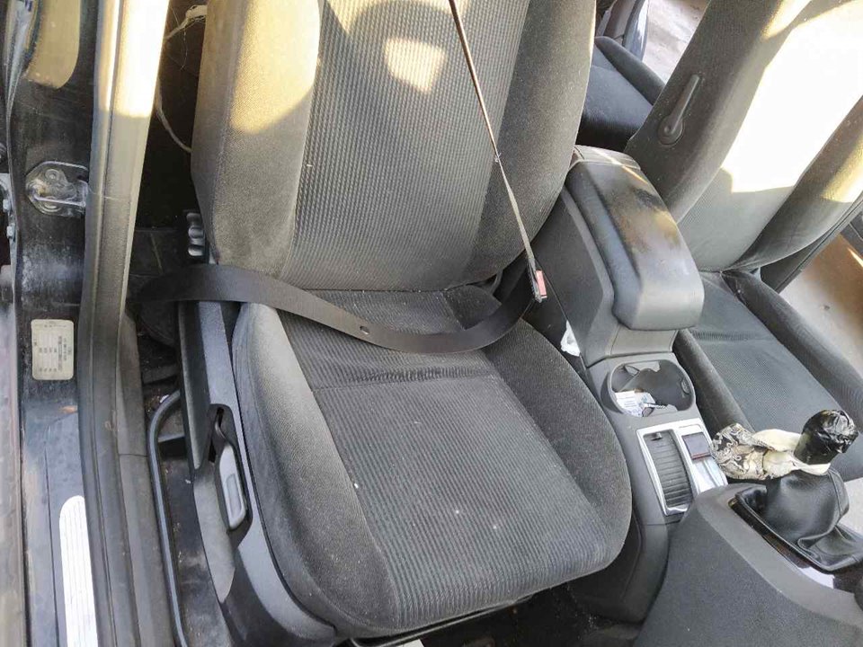 FORD C-Max 1 generation (2003-2010) Front Right Seat 25375920