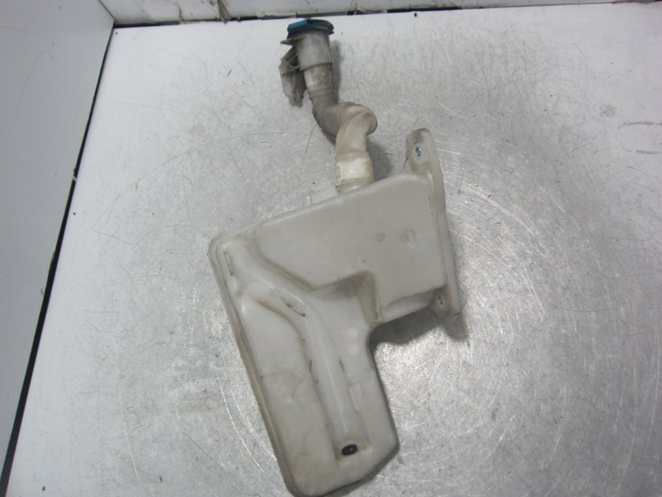 SEAT Leon 3 generation (2012-2020) Window Washer Tank 5Q0955448AD 25570866