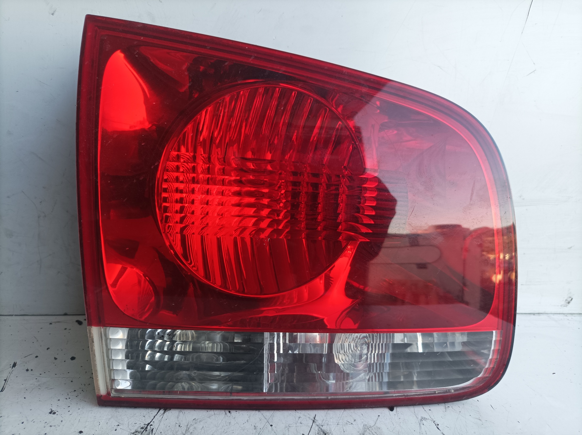 VOLKSWAGEN Touareg 1 generation (2002-2010) Rear Left Taillight 28269003 21281845