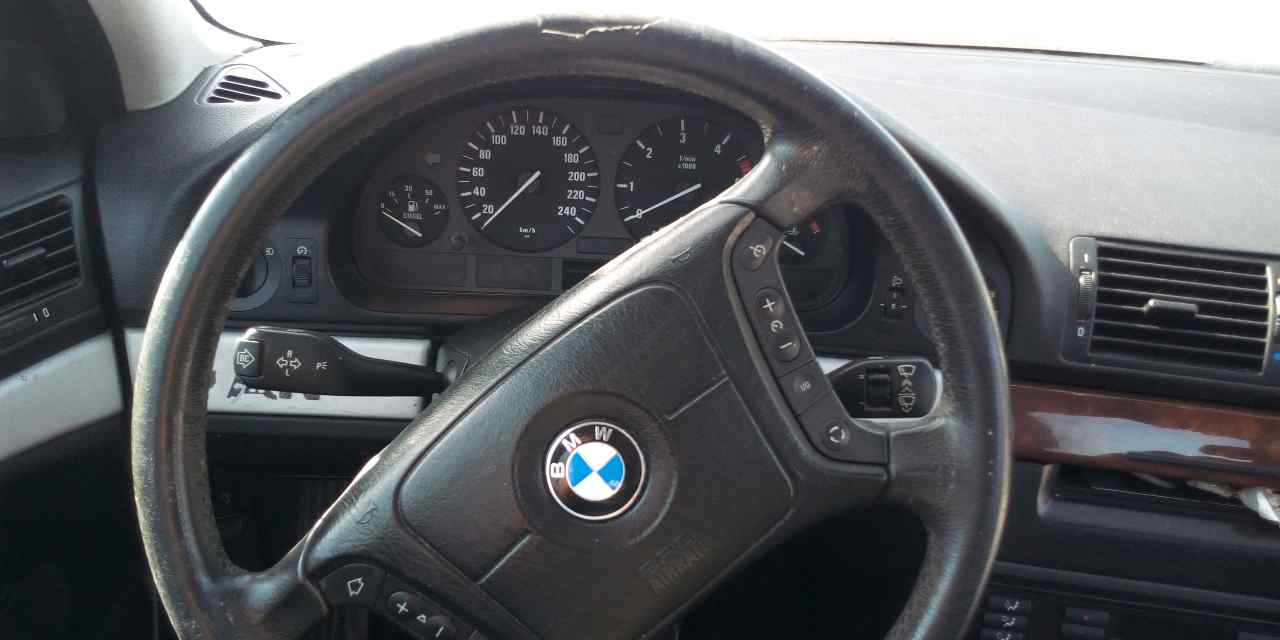 BMW 5 Series E39 (1995-2004) Volant 25372830