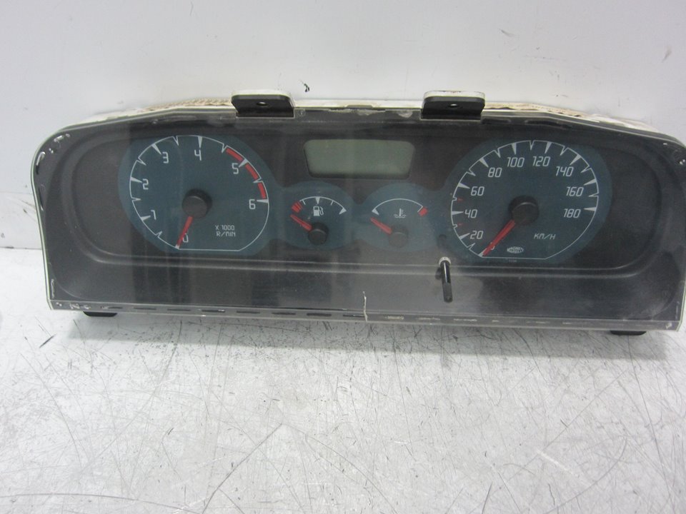 VOLVO 1 generation  (2000-2006) Compteur de vitesse 21106101 25396491