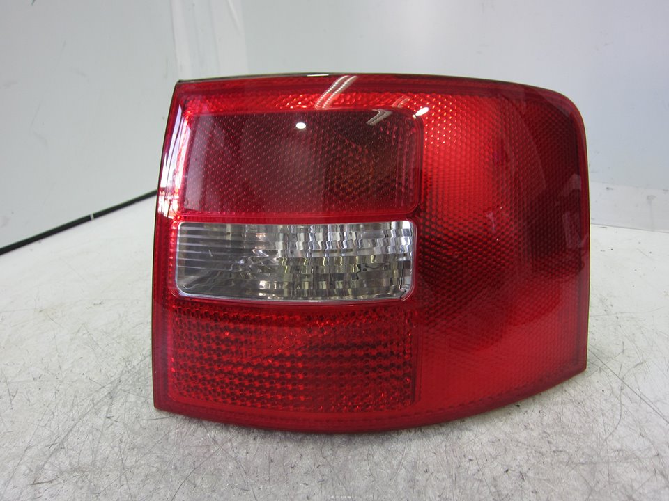 AUDI A6 C5/4B (1997-2004) Rear Right Taillight Lamp 4B9945096F 24963293