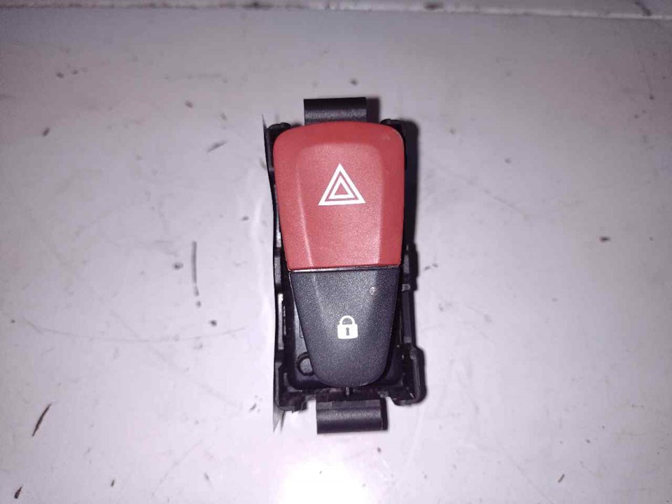 RENAULT Megane 3 generation (2008-2020) Hazard button 8200214896A 21283776