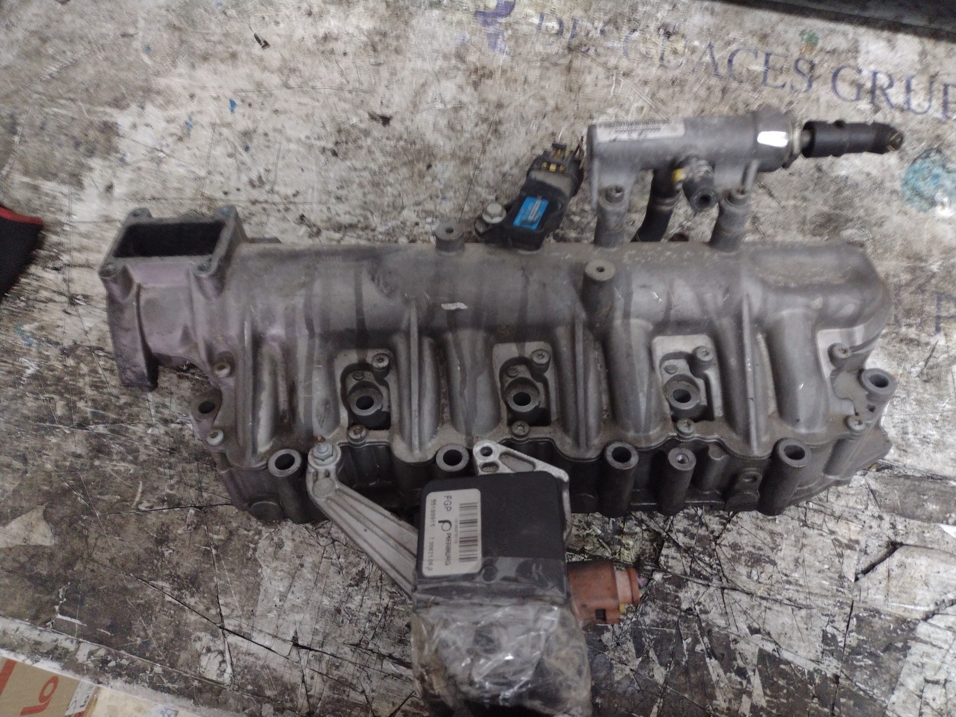 OPEL Corsa B (1993-2000) Indsugningsmanifold 0281002437 21279542