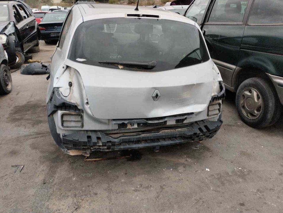 RENAULT Clio 3 generation (2005-2012) Carenaj aripa stânga față 8200334162 25419976