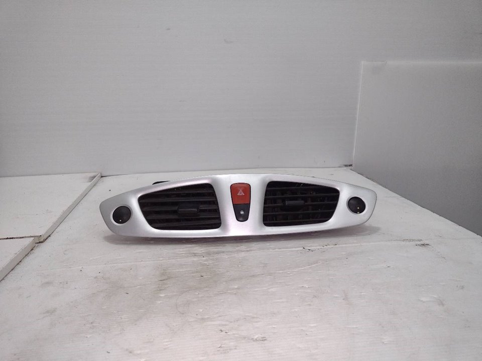 RENAULT Scenic 3 generation (2009-2015) Cabin Air Intake Grille 682600031R 24959519
