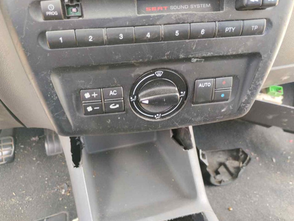 SEAT Ibiza 2 generation (1993-2002) Interior Heater Resistor 25324089
