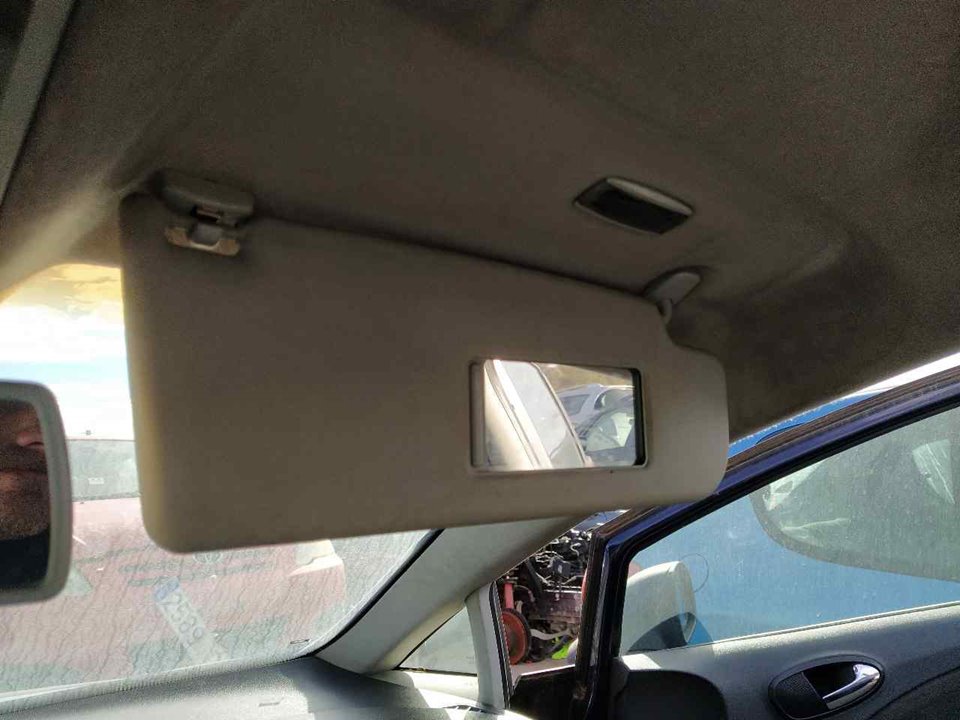 SEAT Leon 2 generation (2005-2012) Right Side Sun Visor 25375236