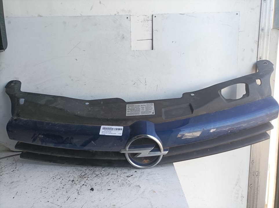 OPEL Astra J (2009-2020) Решетка радиатора 13154225 21282964