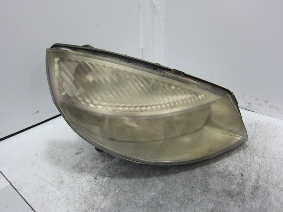 RENAULT Megane 2 generation (2002-2012) Front Right Headlight 15810400 21279157