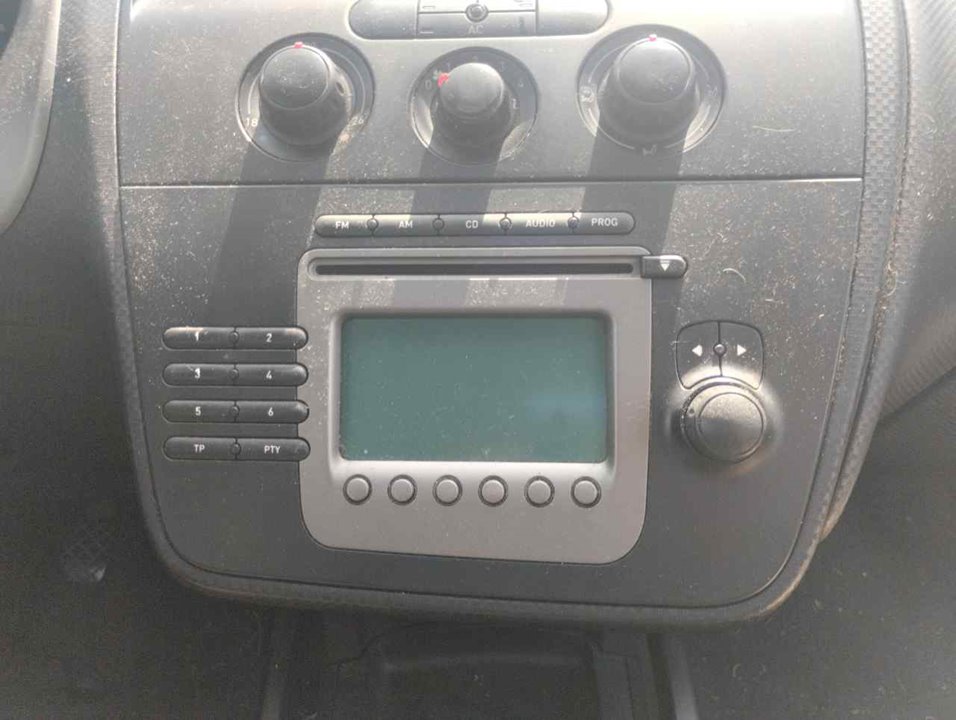 SEAT Toledo 3 generation (2004-2010) Musiikkisoitin ilman GPS:ää 25347575