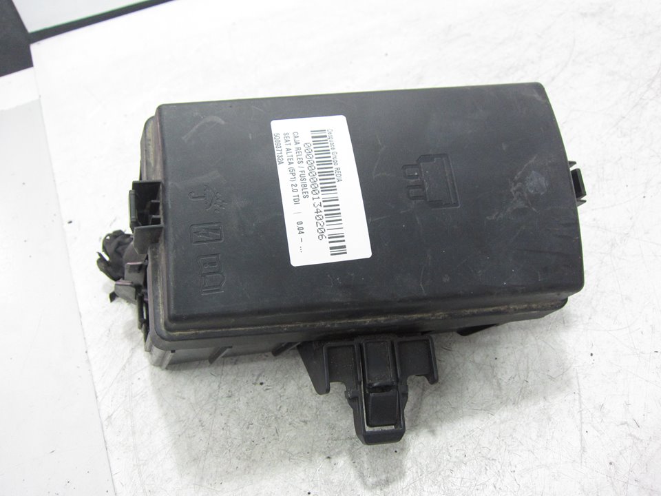 SEAT Toledo 3 generation (2004-2010) Fuse Box 5Q0937132A 24287847