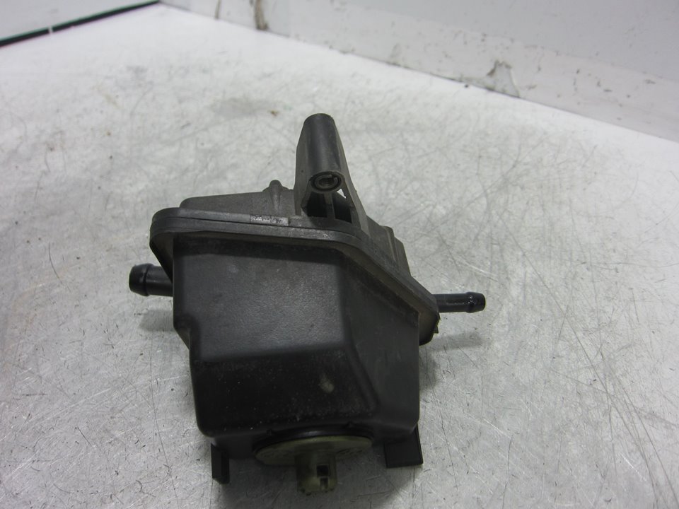 NISSAN Toledo 2 generation (1999-2006) Servostyringspumpetank 1J0422371 25088681