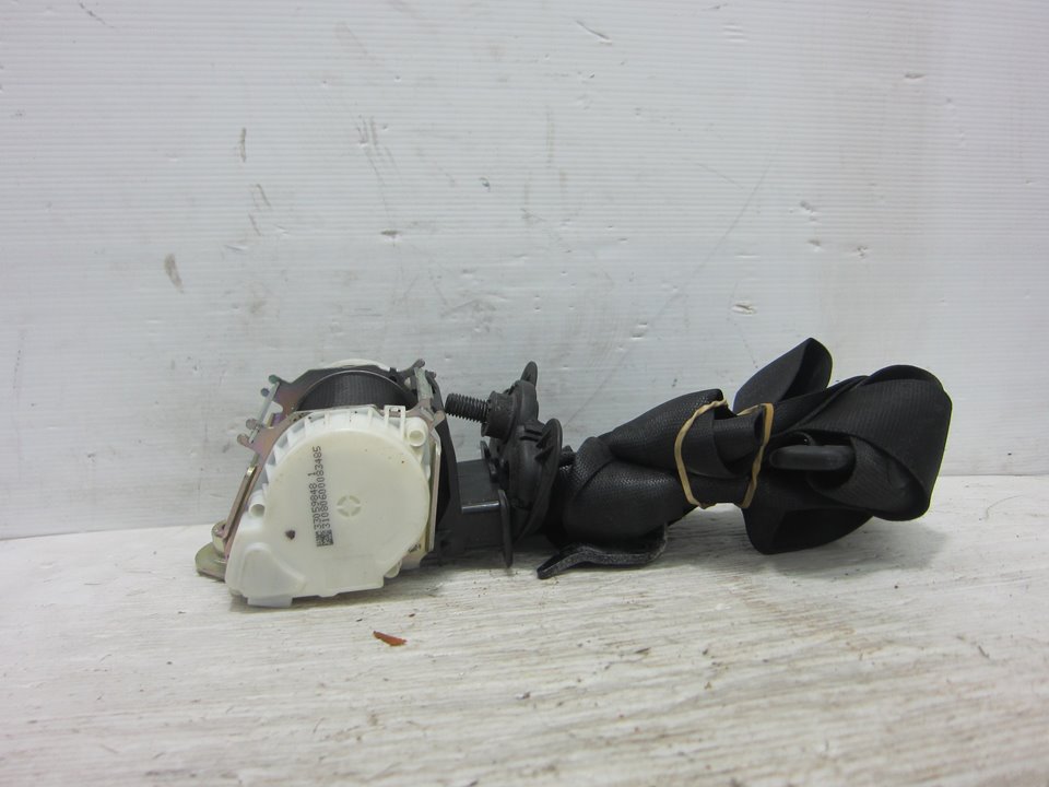 BMW 3 Series E90/E91/E92/E93 (2004-2013) Front Left Seatbelt 330598481 21476496