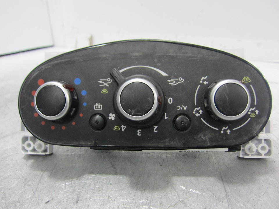 DACIA Logan 1 generation (2004-2012) Climate  Control Unit T83703A 25394484