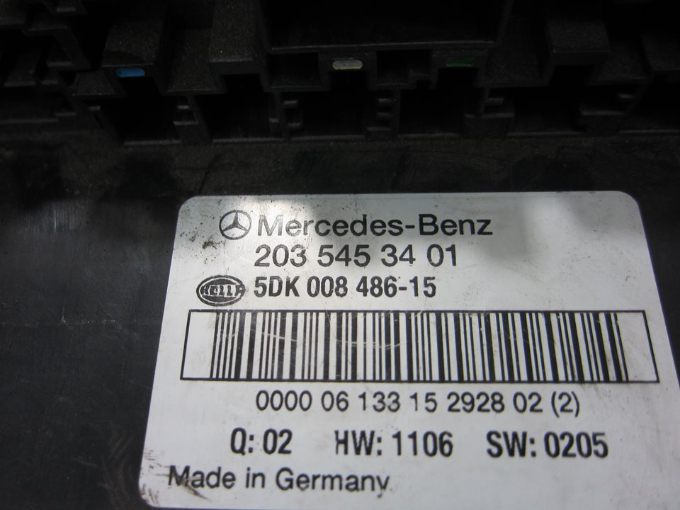 MERCEDES-BENZ C-Class W203/S203/CL203 (2000-2008) Saugiklių dėžė 2035453401 21274347