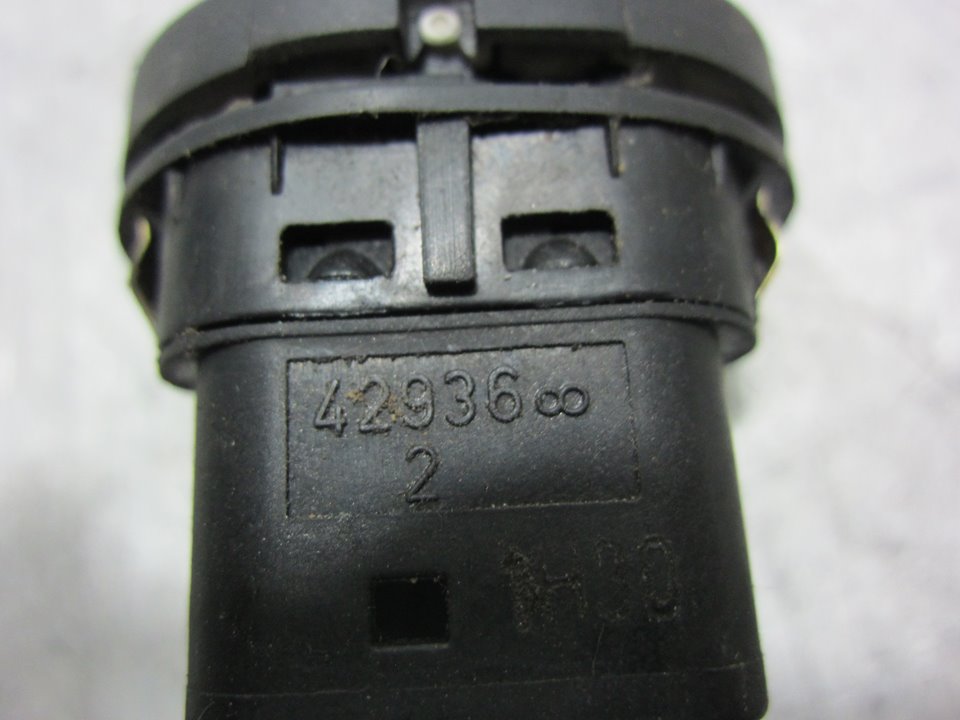 FORD Ka 1 generation (1996-2008) Кнопка стеклоподъемника передней левой двери 42936 24963874