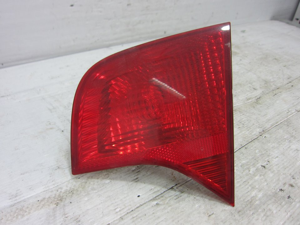 AUDI A4 B7/8E (2004-2008) Rear Right Taillight Lamp 96503802 25413866