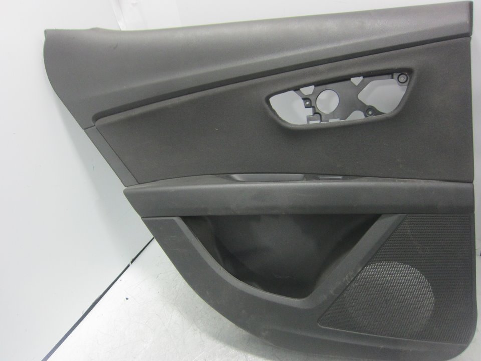SEAT Leon 3 generation (2012-2020) Rear Left Door Molding 5F4867133 25570868