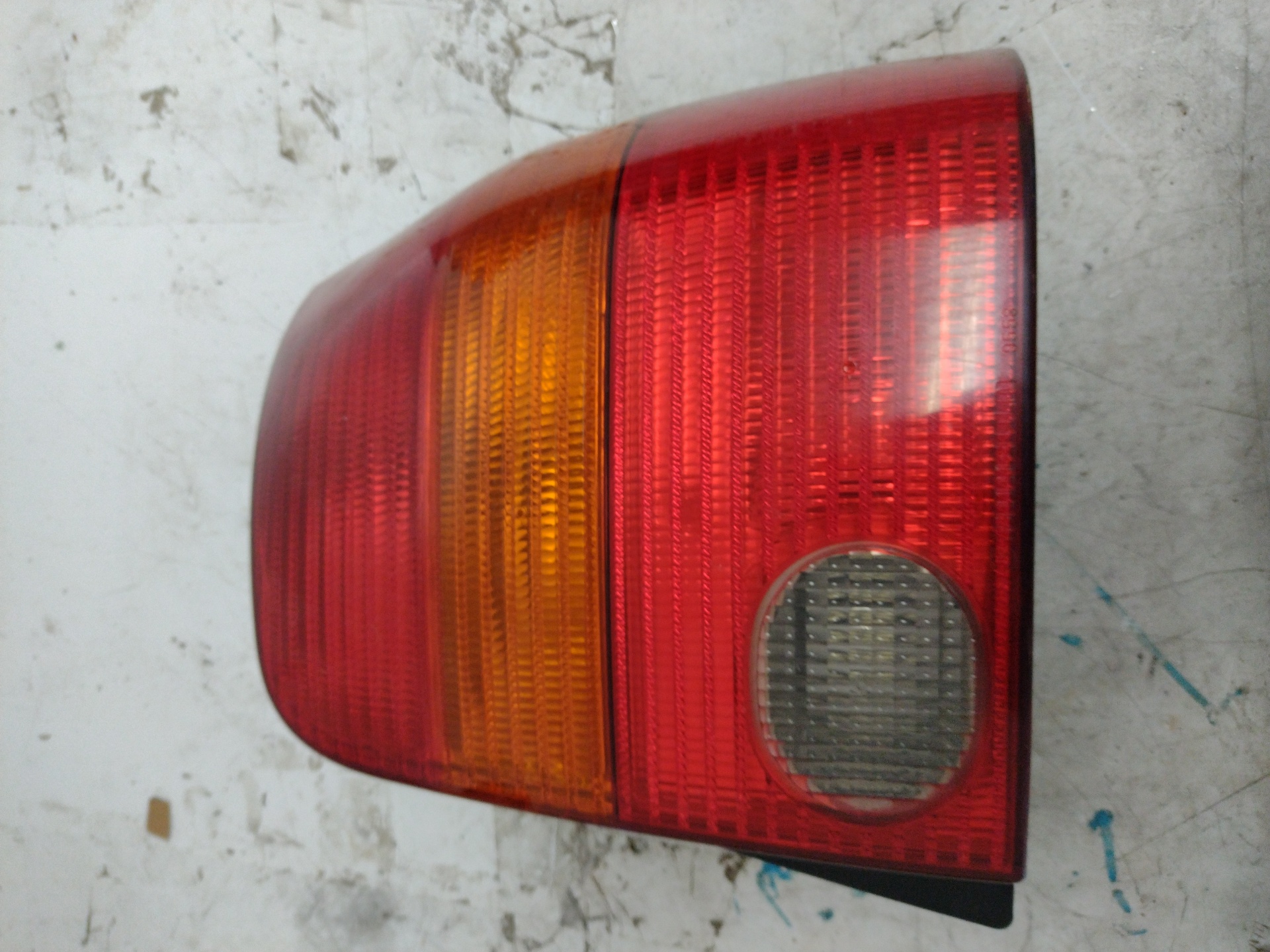 SEAT Arosa 6H (1997-2004) Rear Right Taillight Lamp 38020748 21277021