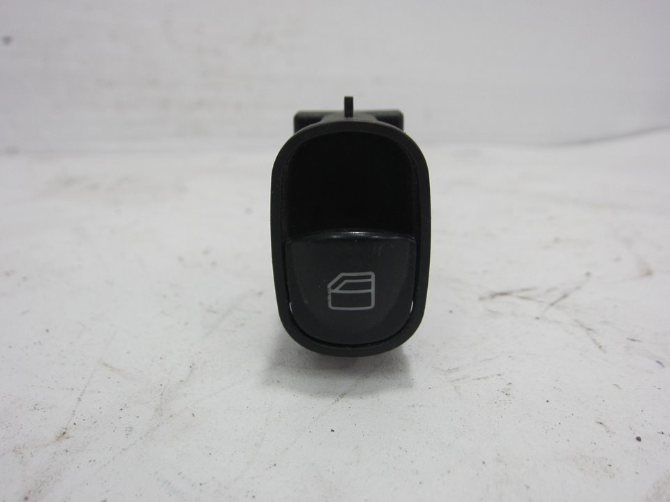 MERCEDES-BENZ C-Class W203/S203/CL203 (2000-2008) Front Right Door Window Switch A2038200210 24937454