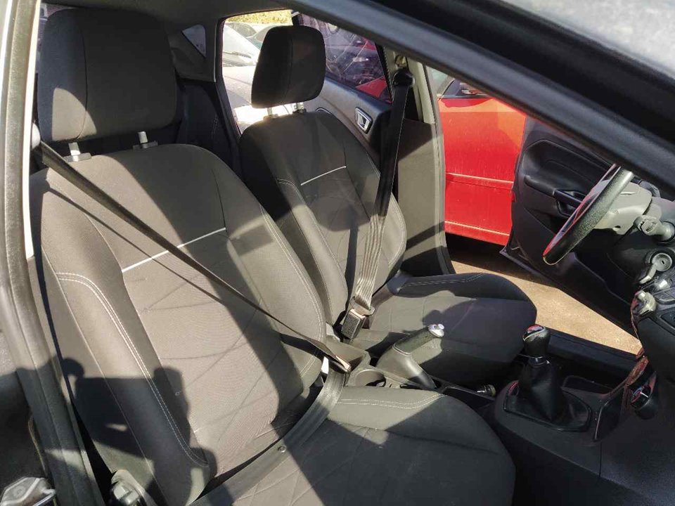 HYUNDAI ix35 1 generation (2009-2015) Front Left Seat 25374587