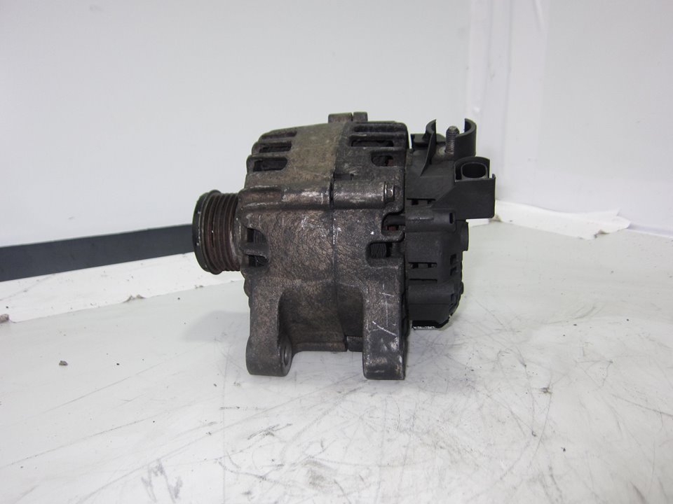 VOLKSWAGEN Fiesta 5 generation (2001-2010) Alternator 8V2110300 20414977