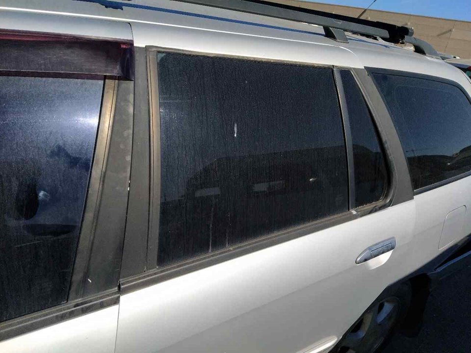 NISSAN Primera P11 (1996-2002) Прозорец на задната лява врата 25378427