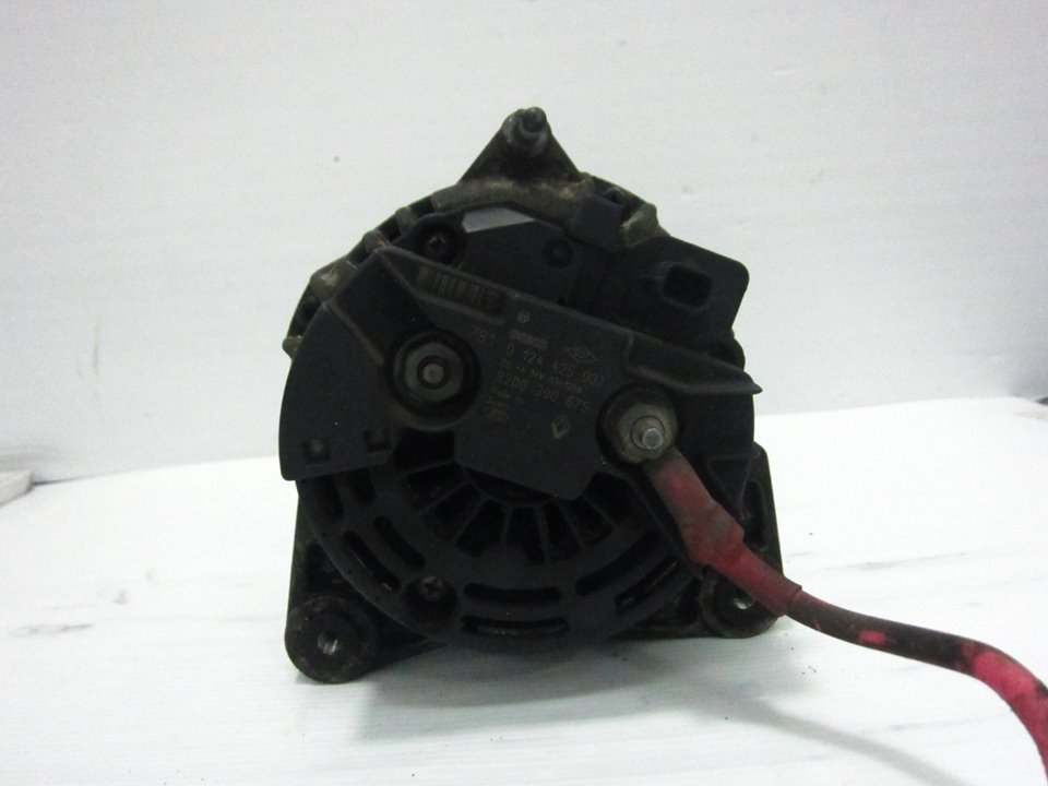 RENAULT Clio 2 generation (1998-2013) Alternator 8200390675 21272622